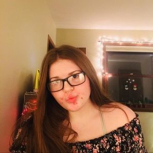 Meet your Posher, Clara